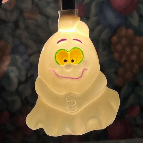 Halloween Vintage Blow Mold Lights, Friendly Ghosts, 12 String Lights - Picture 2 of 7